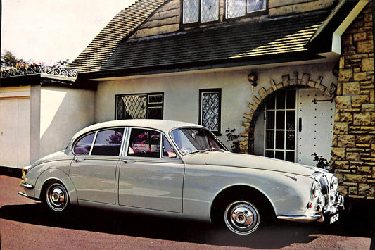 Daimler 250 V8 Foldout Brochure #9.67 1967 image 1