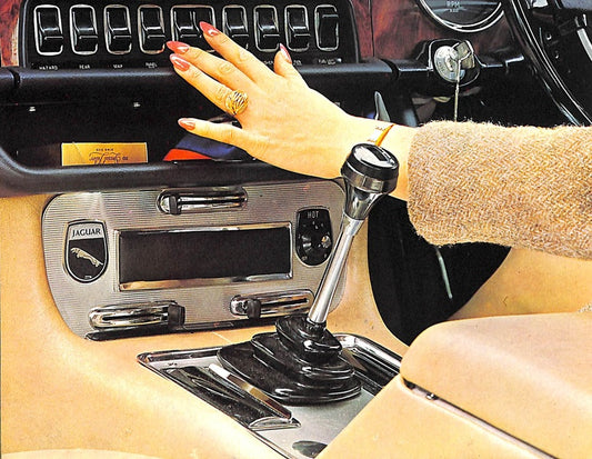 Jaguar XJ6 Series 1 Multi Lingual Brochure, 2.8 and 4.2 Models #9.68 1968 image 1