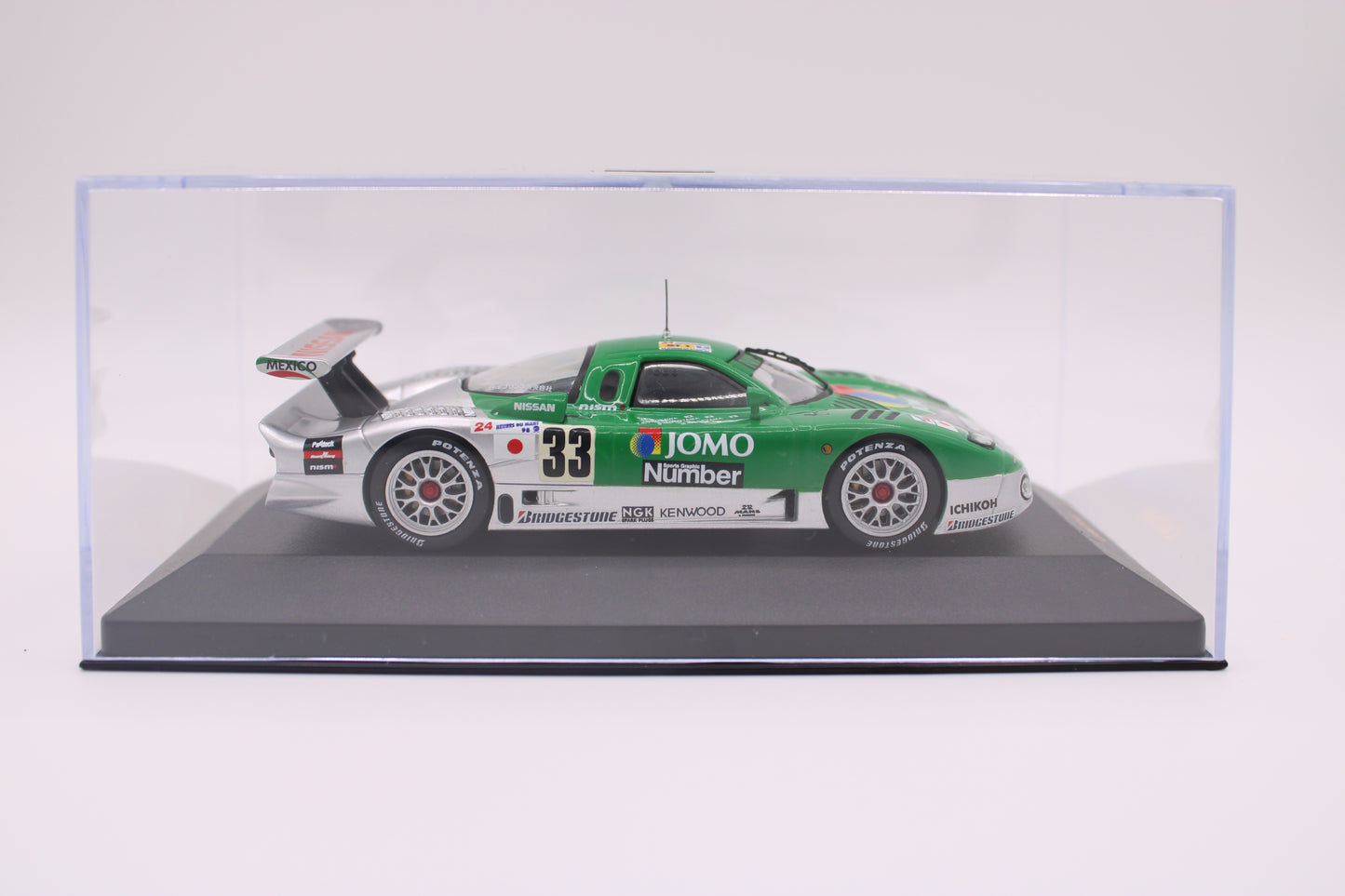 Nissan R390 GT1 "JOMO" #33 - Le Mans 1998 - IXO LMC066 - 1/43 Scale Model