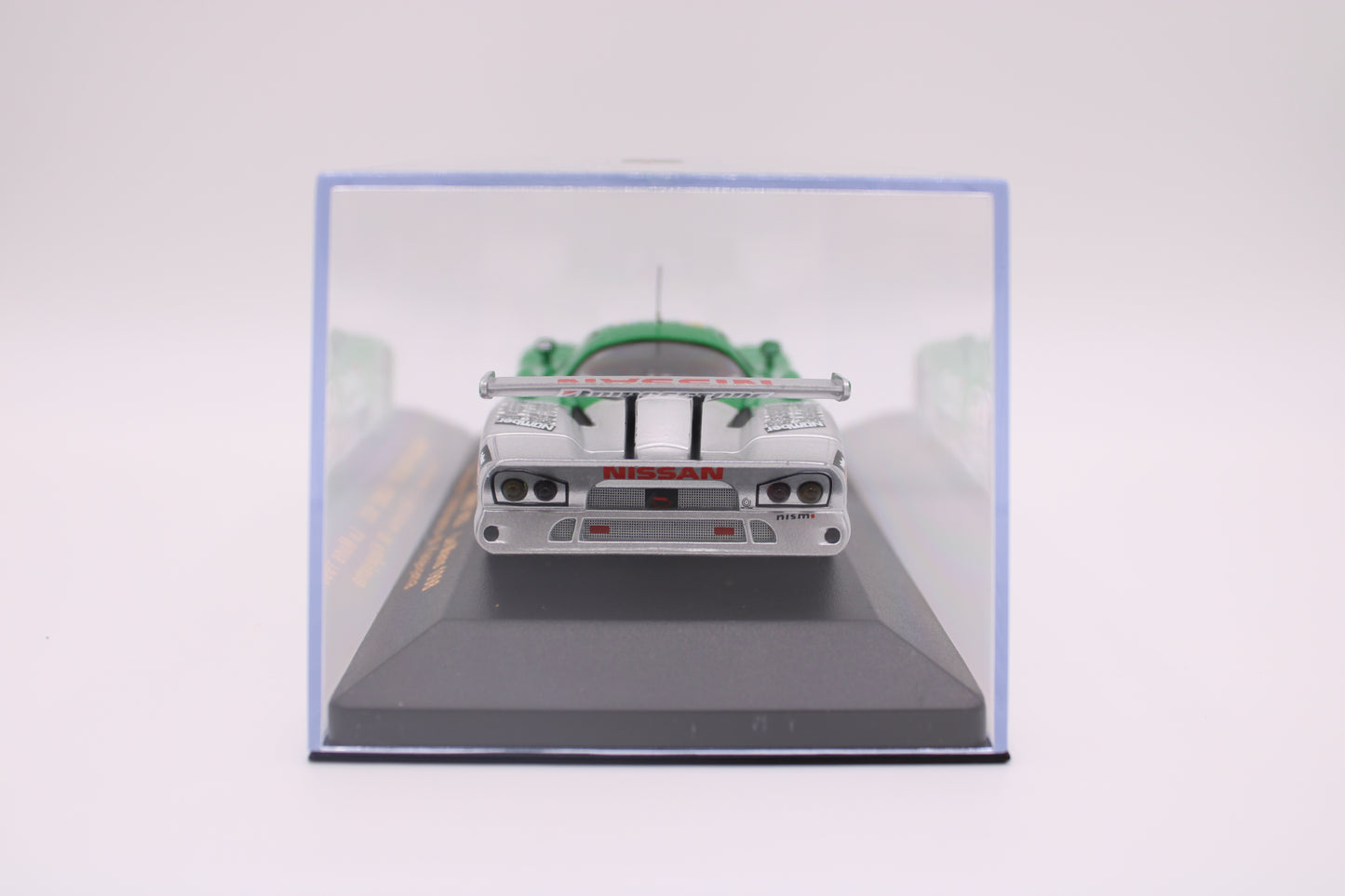 Nissan R390 GT1 "JOMO" #33 - Le Mans 1998 - IXO LMC066 - 1/43 Scale Model