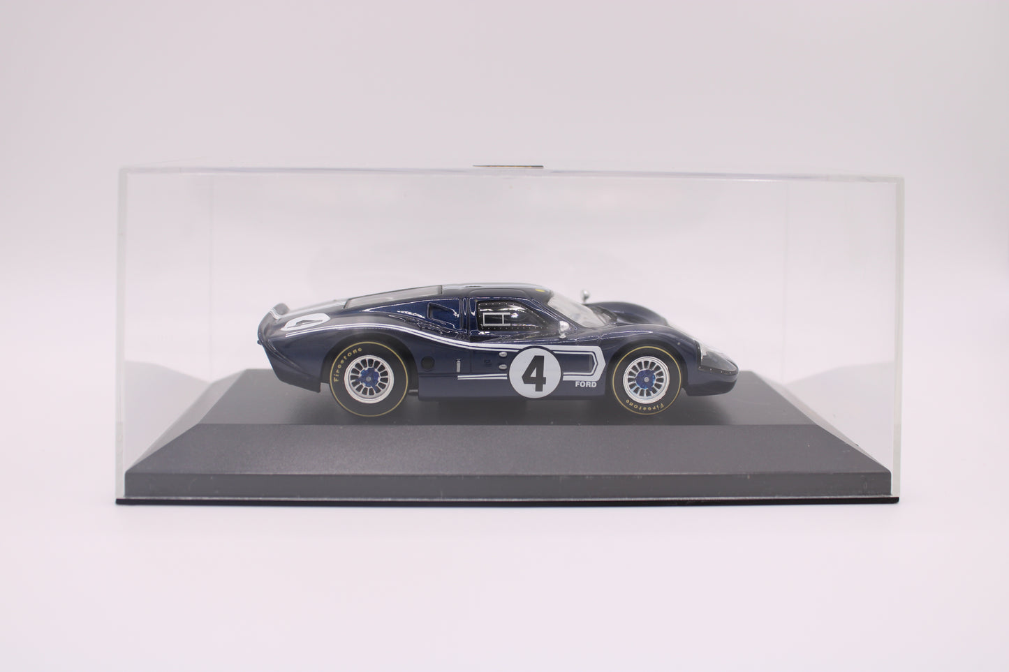 Ford GT40 MK IV #4 - Le Mans 1967 - IXO LMC011 - 1/43 Scale Model