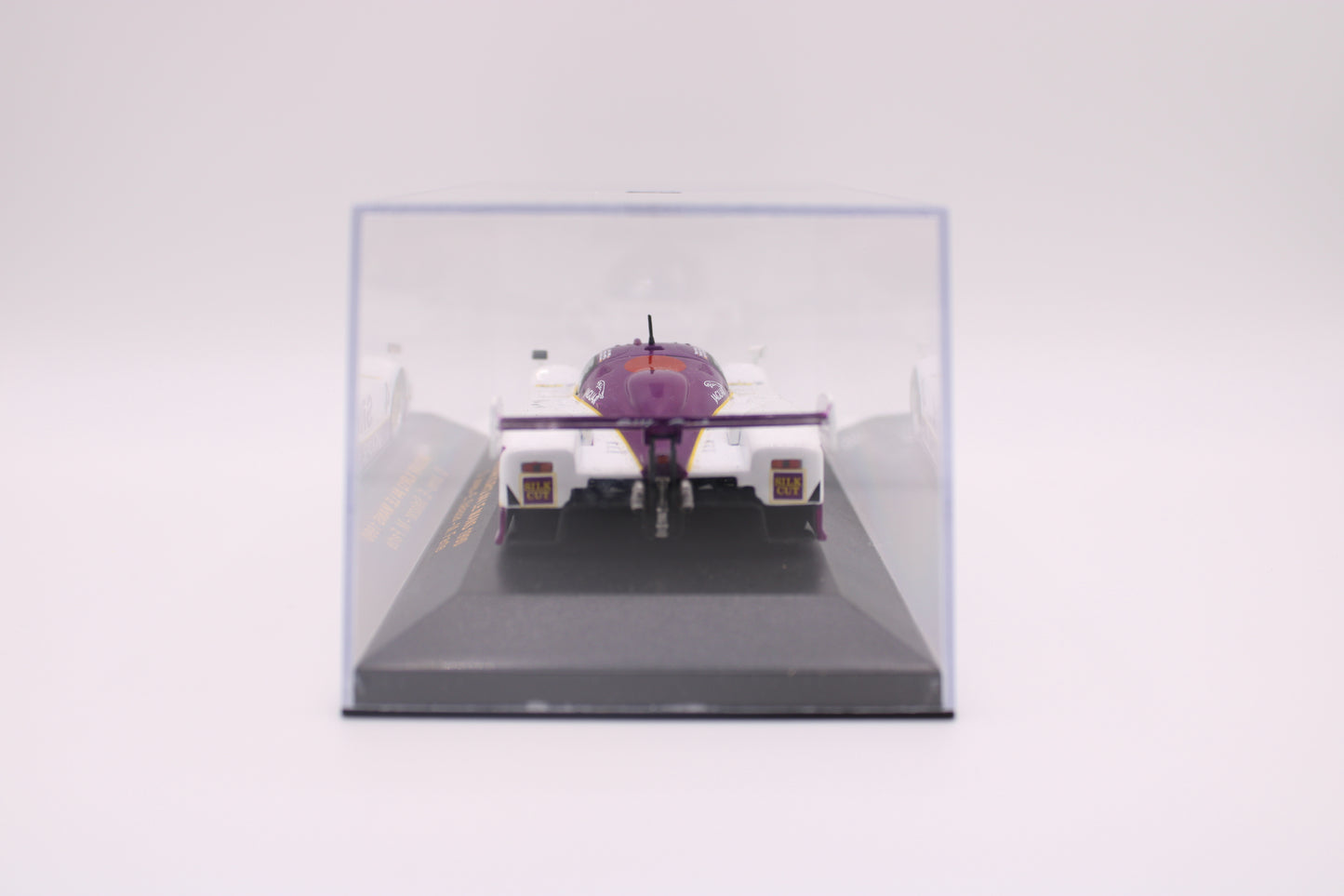Jaguar XJR12 "Silk Cut" #4 - Le Mans 1990 - IXO LMC017 - 1/43 Scale Model