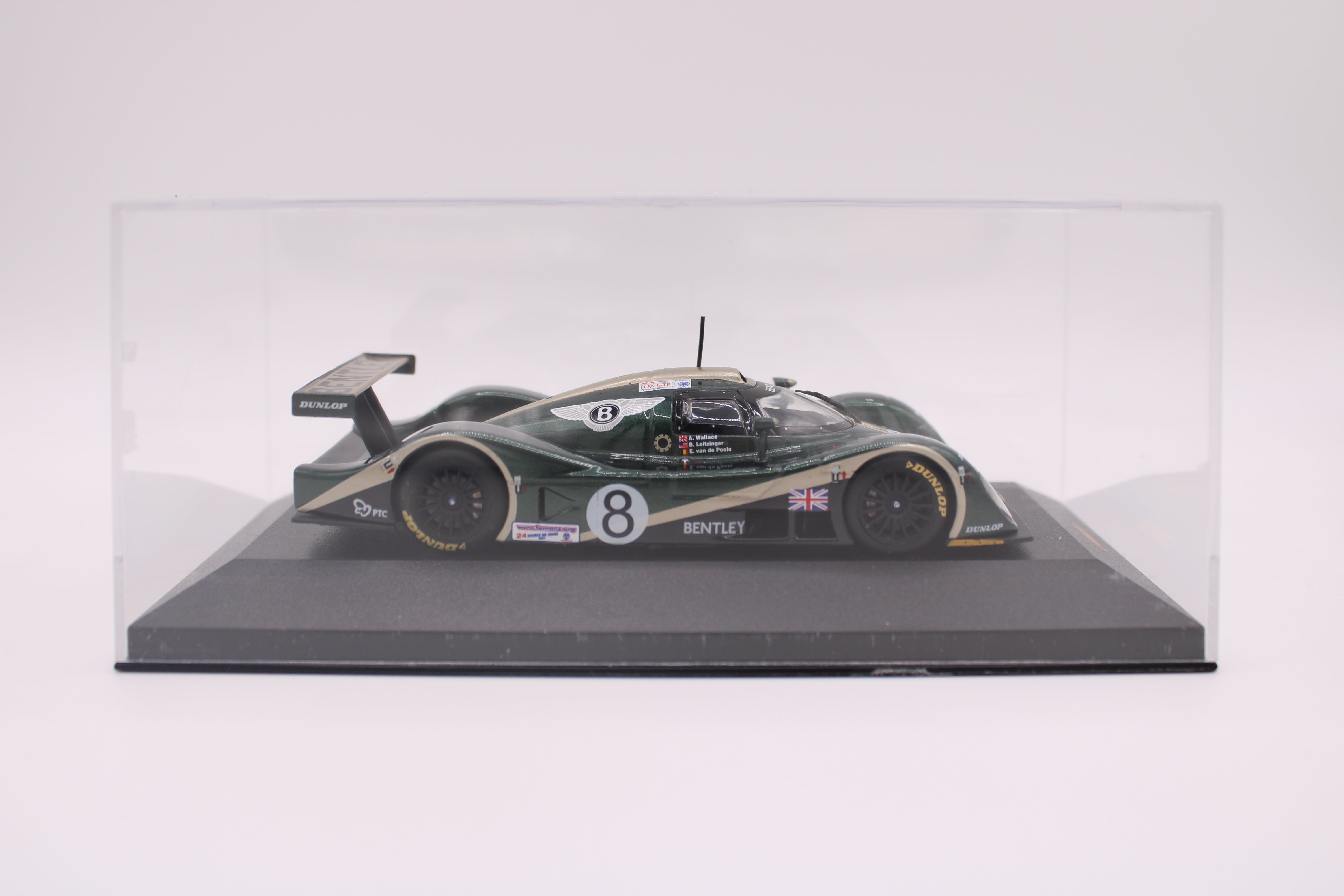 Bentley EXP Speed 8 Le Mans 2001 ミニカー Bentley EXP Speed 8 #8 - Le Mans 2001 - IXO LMM030 - 1/43 Scale