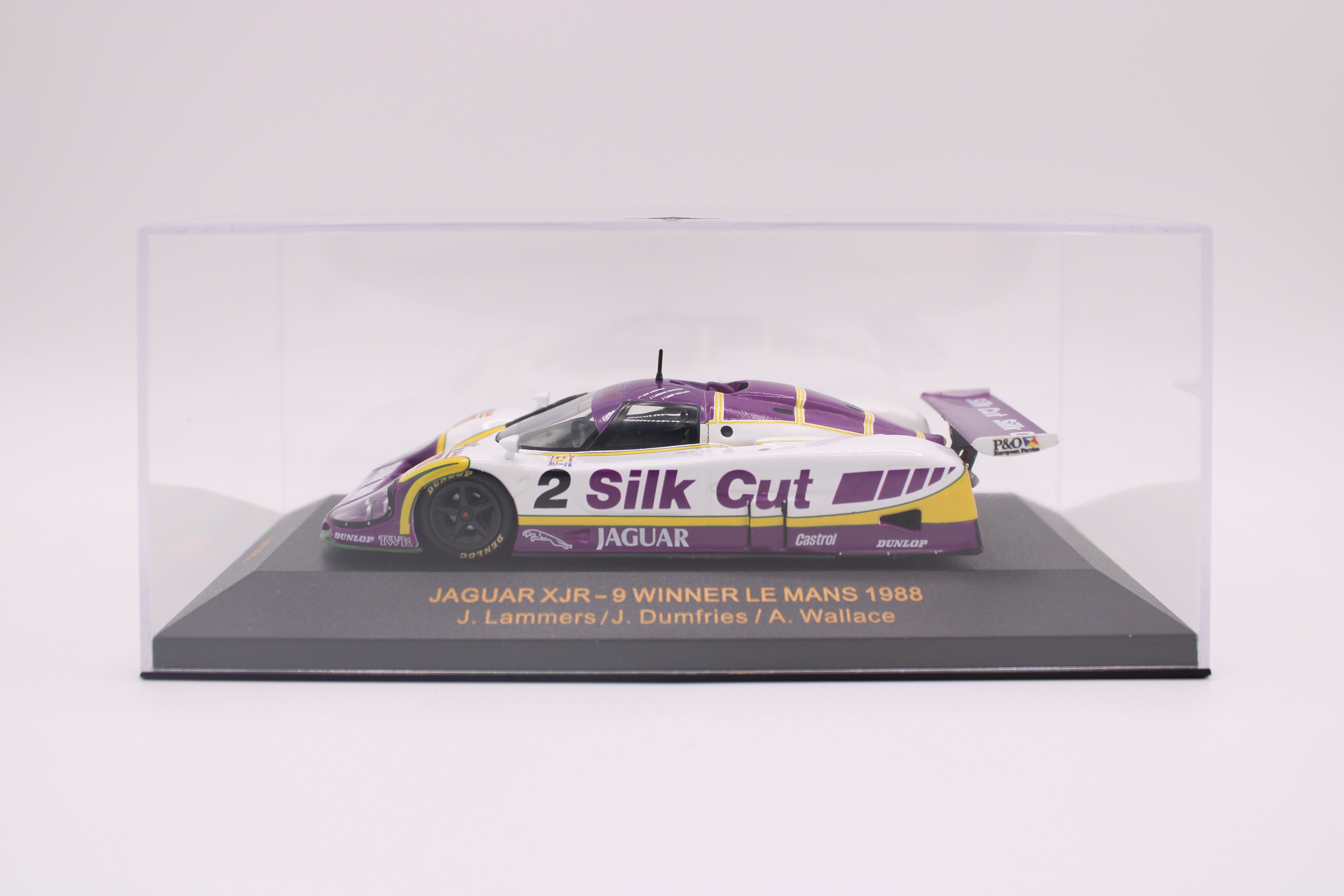 Jaguar XJR-9 