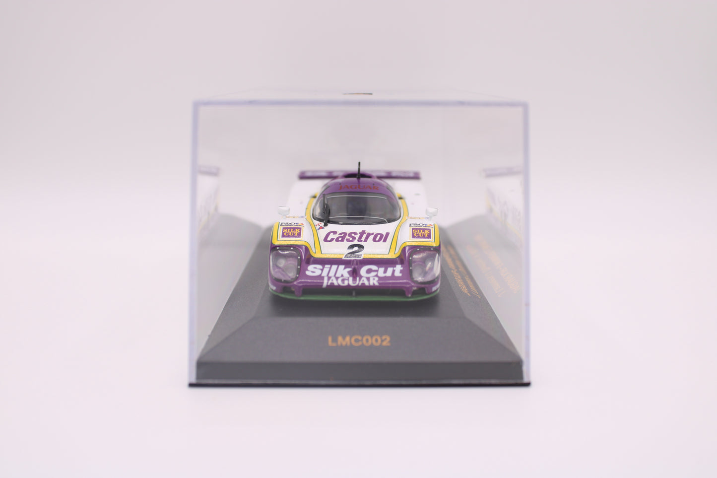 Jaguar XJR-9 "Silk Cut" #2 - Le Mans Winner 1988 - IXO LMC002 - 1/43 Scale Model
