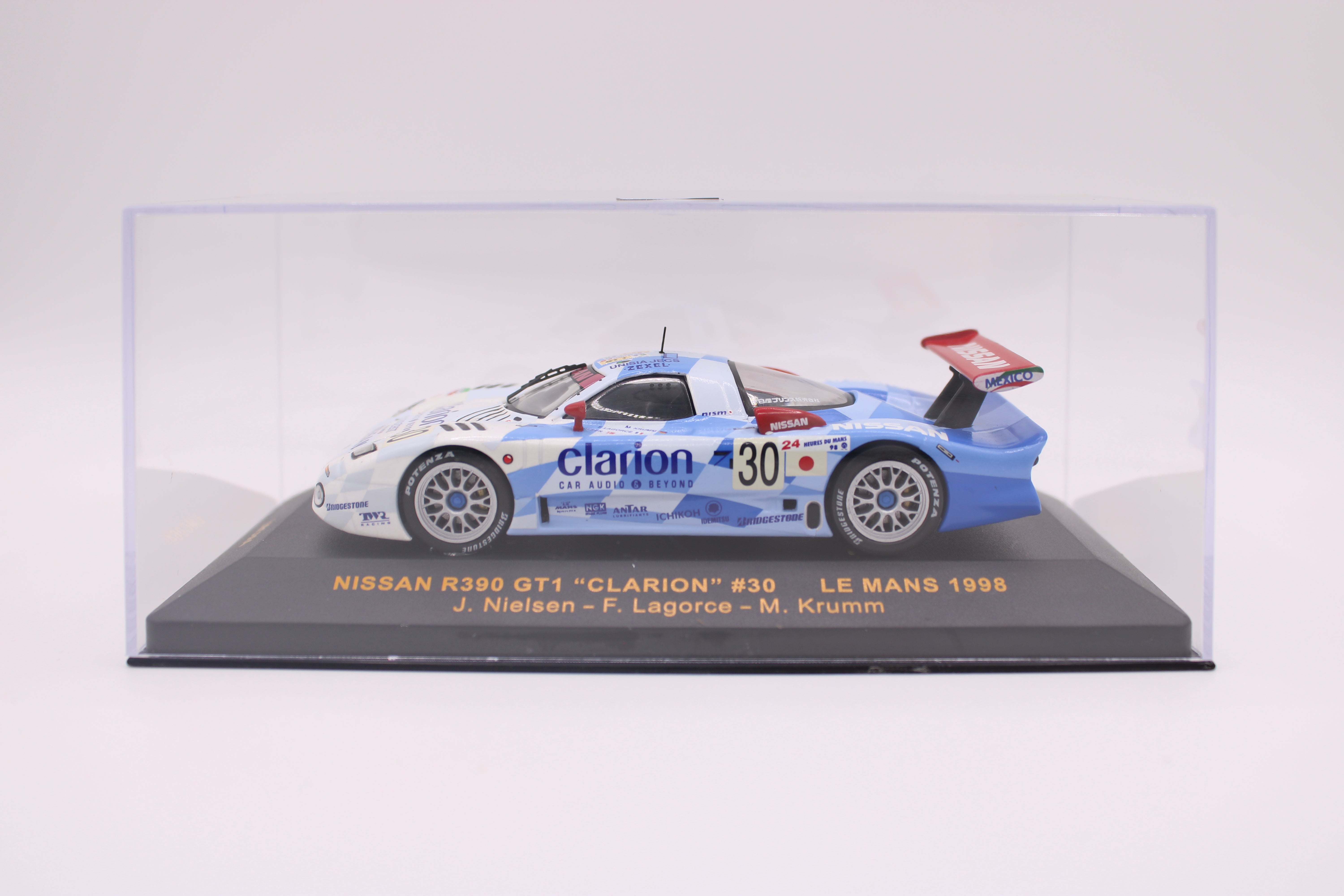 Nissan R390 GT1 