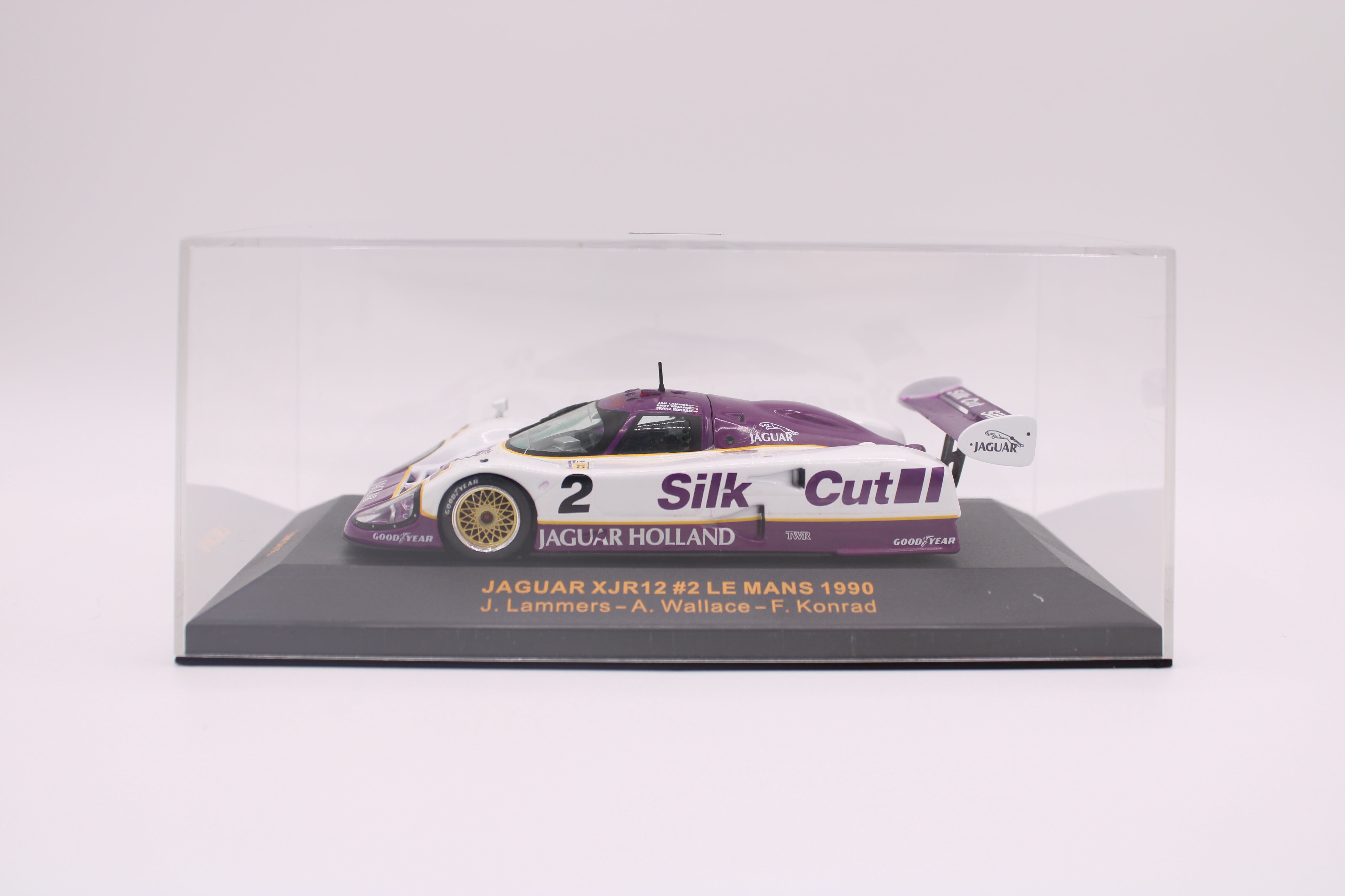Jaguar XJR 9 