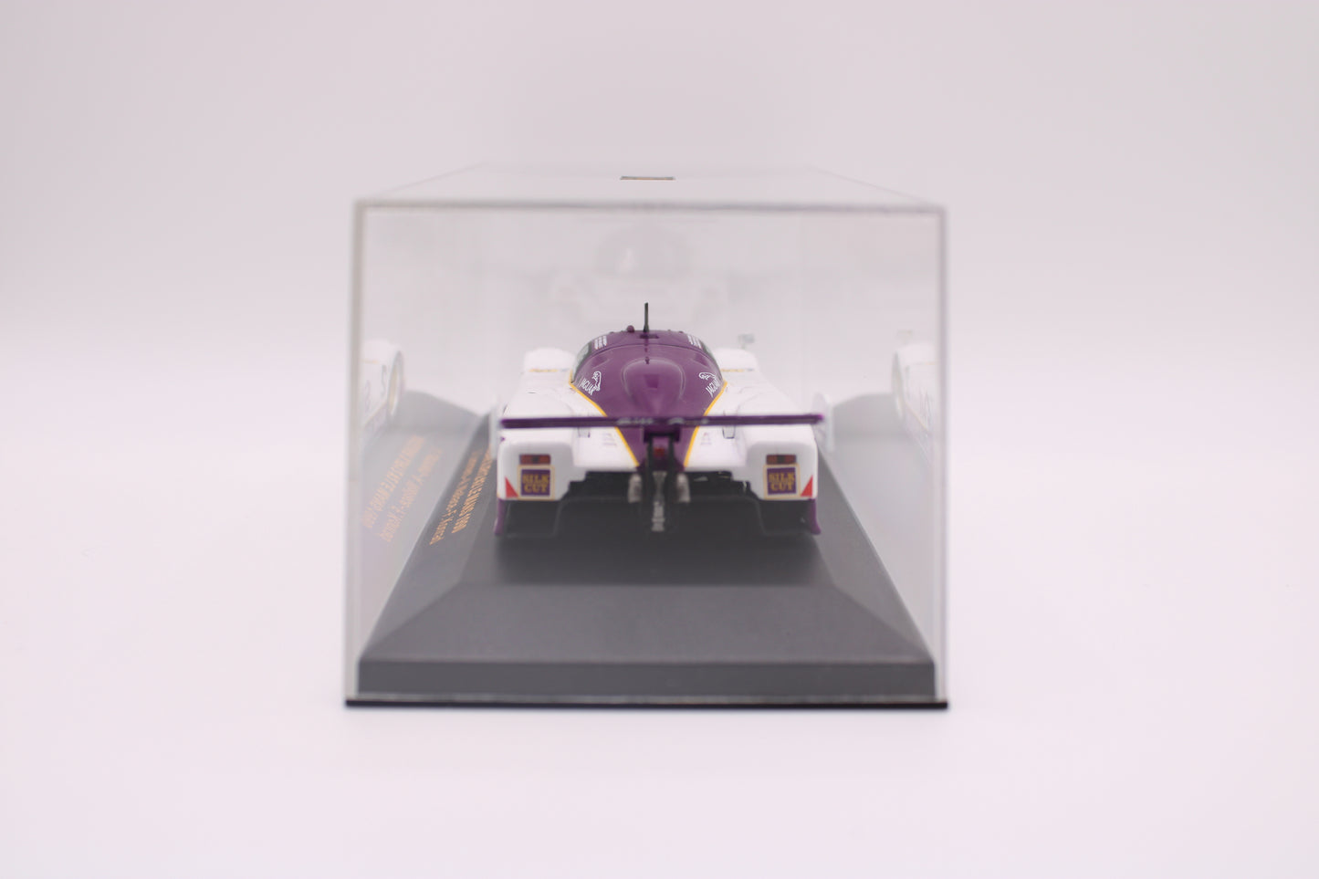 Jaguar XJR12 "Silk Cut" #2 - Le Mans 1990 - IXO LMC016 - 1/43 Scale Model