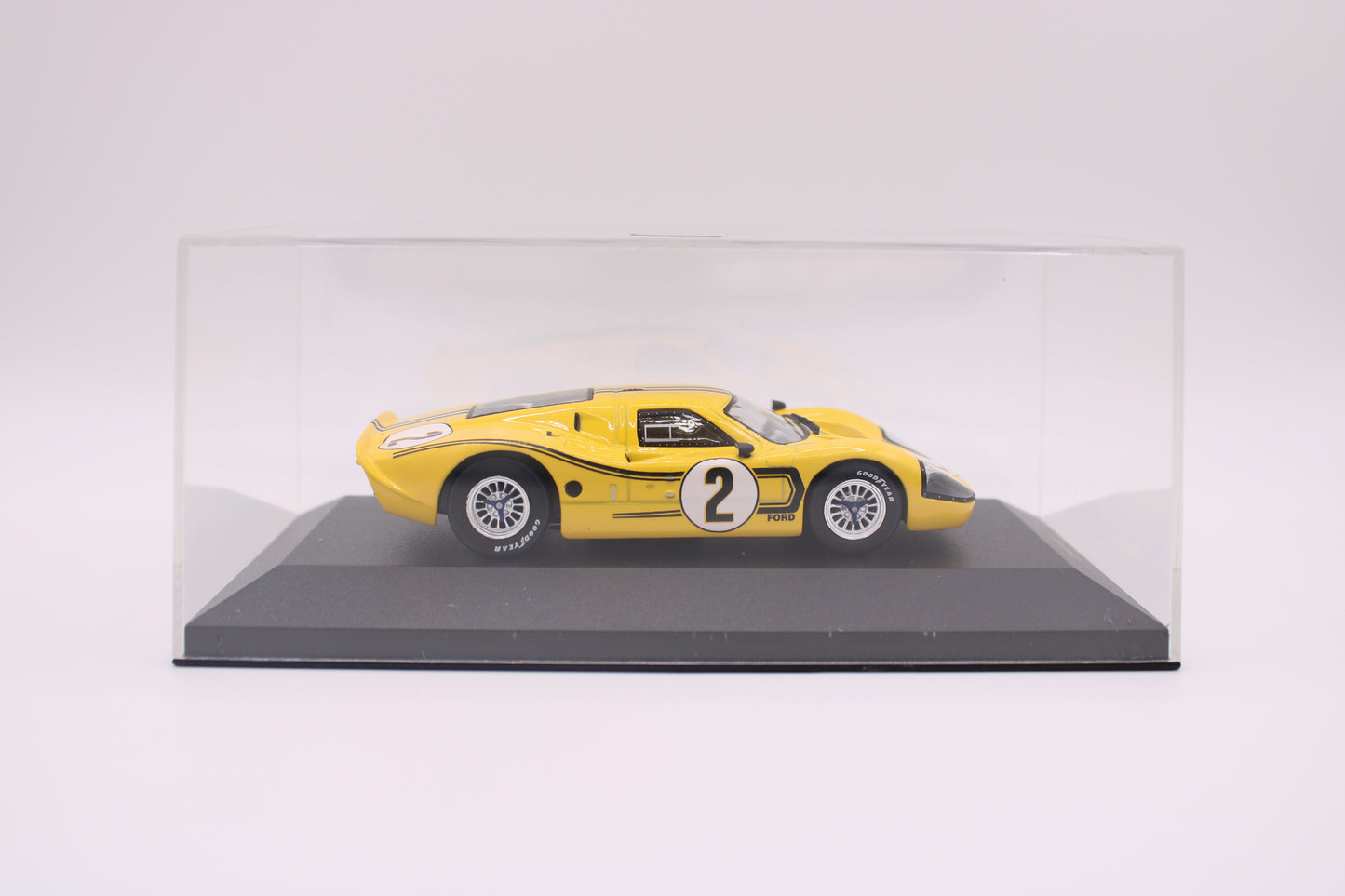 Ford GT40 MK IV #2 - Le Mans 1967 - IXO LMC009 - 1/43 Scale Model